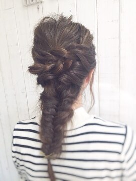 ディー(dee) dee１５分で完成！簡単カジュアルアレンジ６