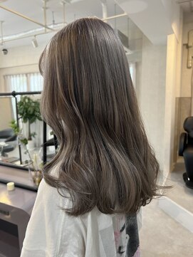 ニィ(2iee.) 全体ブリーチ