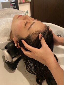 チュラブラン 富田林店(CHURA BLANC)の写真/人気のスパで頭皮から美しく☆頭皮の汚れを落とし、健康的な美しい髪へと導いてくれる♪