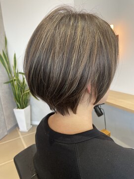 セラ(SERA) 白髪ぼかしハイライト【脱白髪染め】