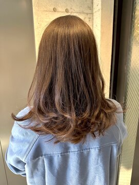 レイラバイアフロート 吉祥寺(Lila by afloat) くびレイヤーエモージュインナーグレージュ 20代30代40代