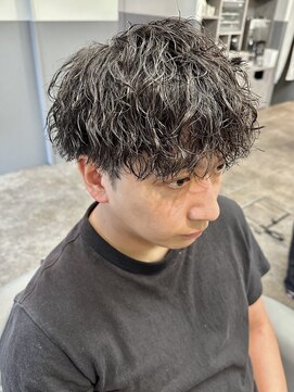 ノイセル 西本町(Noisyle) フェザーパーマスパイキーショートブルーブラックサーフカールｙ