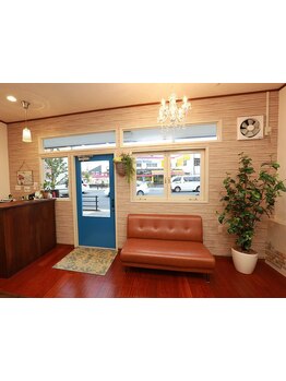 駅チカで通いやすい◎居心地の良い空間で、心も髪も癒されるご褒美タイムをお過ごしください♪