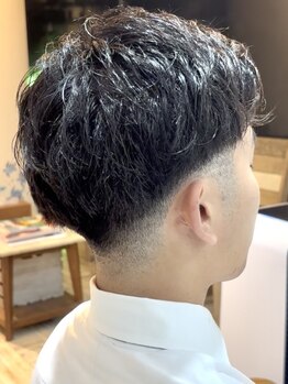 オリジンバイティアラ 横浜桜木町(ORIGIN by TIARA)の写真/【桜木町5分/メンズ】再現性を重視したカット・パーマでスタイリングしやすい&忙しい朝も簡単にキマる!