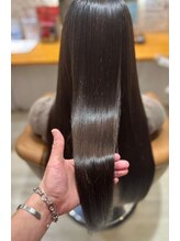 オイルやトリートメントで仕上げなくても、この艶！！