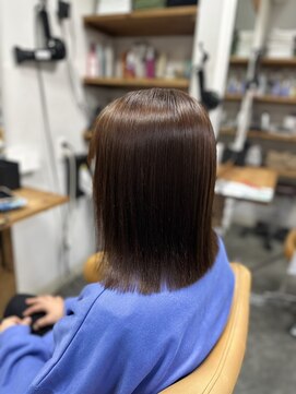 トゥエンティーフォー 泉大津店(24) 艶ストレートミディ