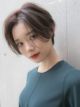 ルティア(Lutia) グレージュ ショートボブ☆
