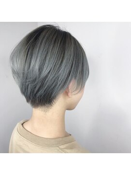 アヴァンス 江坂店(AVANCE.) ハイトーンツーブロアッシュグラデーション