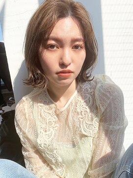 シエルバイアフロート(ciel by afloat) 〇ニュアンス 外ハネボブ ミルクティーベージュ