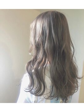 ラべリー 池袋(LOVELEY) ホワイトベージュ ヘアカラー 【池袋】