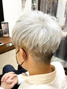 オレンジポップ 検見川浜南口店(ORANGE POP) ［佐々木一幸］ゲキシブ★ グレイヘア×ツーブロック