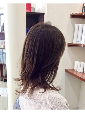 ヘアメイク スプラッシュ(Hair Make Splash) くびれセミロング