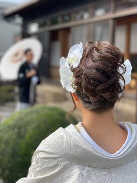 グラムール(Gramour) シニヨン