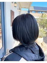 イコマ(icoma) 【問い合わせ多数】ブルーブラック×レイヤーボブ