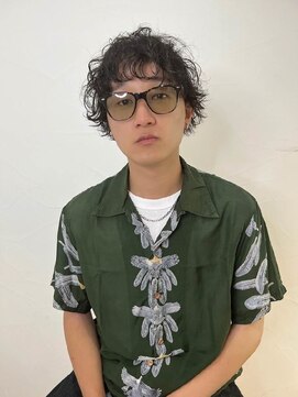 リンダ(LINDA) LINDAペレイラ寺田【刈り上げマッシュ/最新波巻きパーマ】