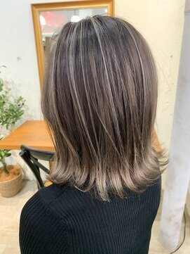 アールプラス 新宿(ar+) ハイライトミルクティーカラー