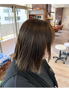 ヴィコロ(vicolo) 白髪ぼかしハイライト