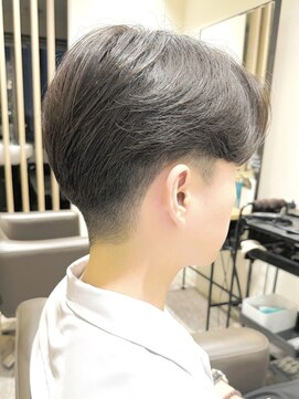 ハレ ヘアサロン(Hale hair salon) Haleビジネスニュアンスパーマセンターパートフェザーパーマ原宿