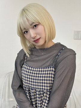リヴ ウメダ(LIV umeda) ホワイトブロンド/ハイトーンボブ/ボブ/ケアブリーチ/梅田
