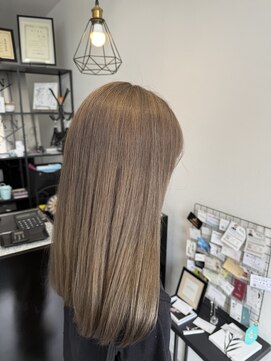 ファン(FAN) ワンブリーチグレージュカラー