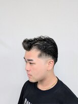 ヘアーソユーズ(HAIR SOYUZ)&nbsp;くせ毛を生かしたサイドパートツーブロックメンスヘア