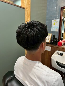 スタンドバーバー 柏(STAND BARBER) サーフカール/スパイキーショート/ブルーブラック