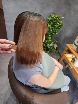 燈 美髪ショート