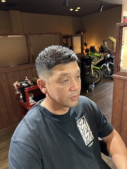 カットスペース キャロル(CUT SPACE CAROL)の写真/ブルースの流れる落ち着いた空間で『あなただけの時間』を過ごす。高陽/車バイクで行ける/駐車場あり