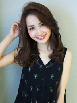 石原さとみさん風 髪型 大人可愛いデジタルパーマスタイル L シェルハ Xelha のヘアカタログ ホットペッパービューティー