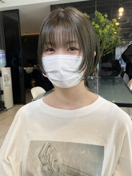 アクアオモテサンドウ(ACQUA omotesando) ▲ブリーチなしオリーブグレージュショートウルフレイヤーカット