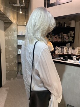 ペレ 渋谷(PELE) Y177_ホワイト ブリーチ3回~