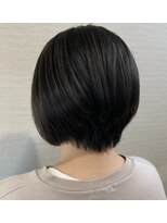 美容室テク アート バイ シック ショートボブ