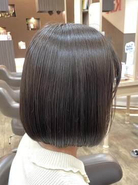 アルターリール(aL ter Rire) カール/セミディ/シアーカラー/姫カット/鎌取/中村郁未