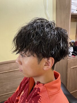 トウキョウバーバーヴァッシュ 北千住店(Tokyo Barber VASH) ツーブロックマッシュ/波巻き/ハイライト/束感[北千住/理容室]