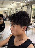 黒髪フェザーセンターパート