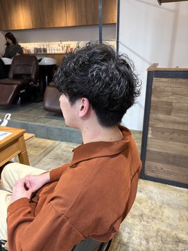 シャドウパーマ