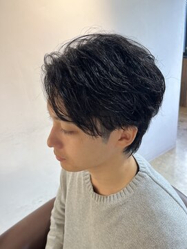 ビハインドザカーテン(BEHIND THE CURTAIN) メンズショート×くせ毛風ニュアンスパーマ