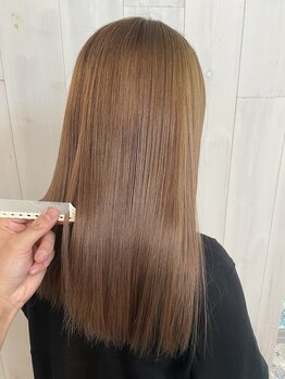 リーアイ(R-ee-i)の写真/【一宮】自然な仕上がりが嬉しい♪人気の縮毛矯正×トリートメントで指通りなめらか＆シルクのような艶髪に