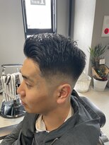 ニーキュウヨン バーバーズストア(294 BARBER's Store) フェード×サイドパート