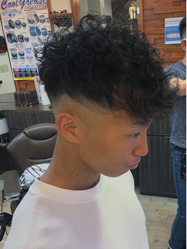 ヘアールームノア(Hair room Noa) スペインカール風前下がりショート