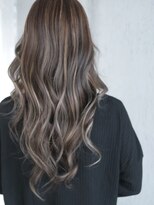 マリアナ(Mariana)&nbsp;ハイライトショートヘアレイヤーカットダブルカラー