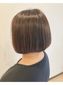 ステップボーンカットカットボブショートハイライト白髪ぼかし