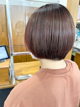 チームボス(Team BOSS) アイロン無し!!ブローのみでこの艶髪!!髪質改整&レッドカラー