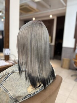 クアトロ グランシュ 川崎店(QUATRO × GranCieux) 【裾カラー】ホワイト×ブラック