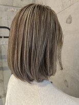 プラスシー(+C)&nbsp;ハイライトでハイトーングレージュ！福岡ハイライト