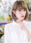 くすみベージュ内巻きワンカール前下がりボブh3大宮20代30代40代