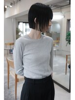 フェイヴィーズ(FavyS)&nbsp;前下がりエンズカラー切りっぱなしボブ