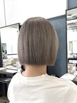 ルアン 上通り(ruen)&nbsp;ハイトーンボブ　シルバーグレージュ　ミニボブ　熊本