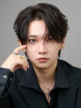 ブラック 渋谷 2nd(BLUCK) フェザーパーマ