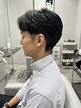 清潔感・きちっと感を持ちながら韓国風トレンドも押さえられる【毛流れパーマ】